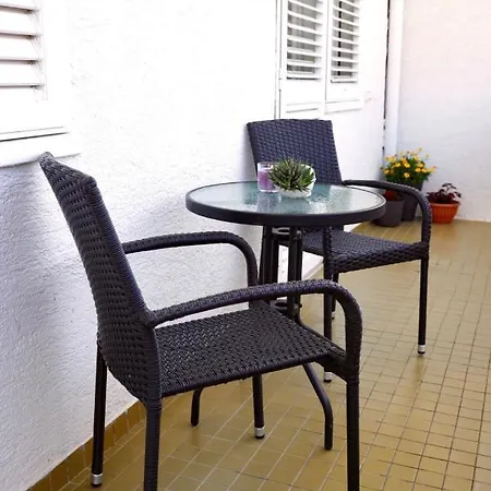 For 6 + Free Parking Place *