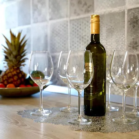 Апартаменти For 6 + Free Parking Place