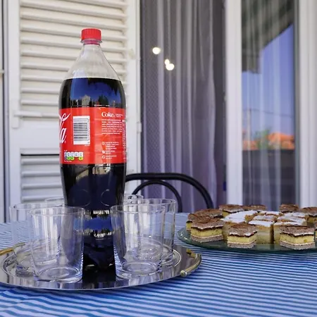 For 6 + Free Parking Place Apartamento