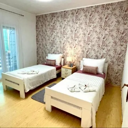 For 6 + Free Parking Place * Задар